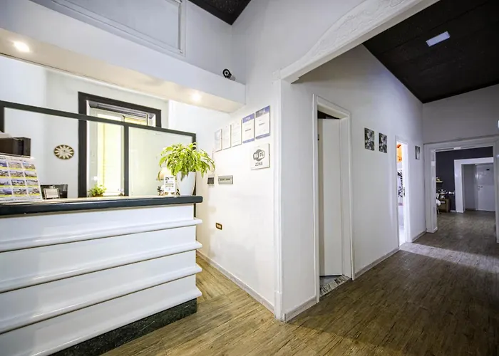 乐欧尔基德酒店 2*