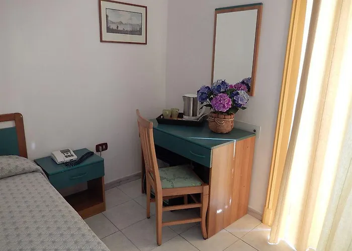 乐欧尔基德酒店 2*